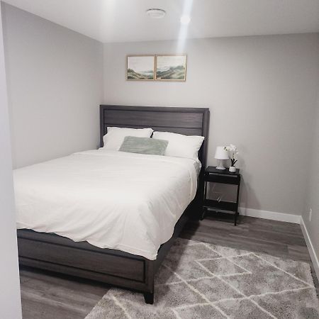 YYC Fabulous And Cozy Guest Suite מראה חיצוני תמונה